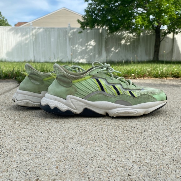 ADIDAS OZWEEGO - Picture 1 of 3